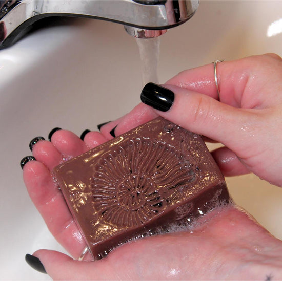 Artisan Soap: Herbal Renewal - Lavender