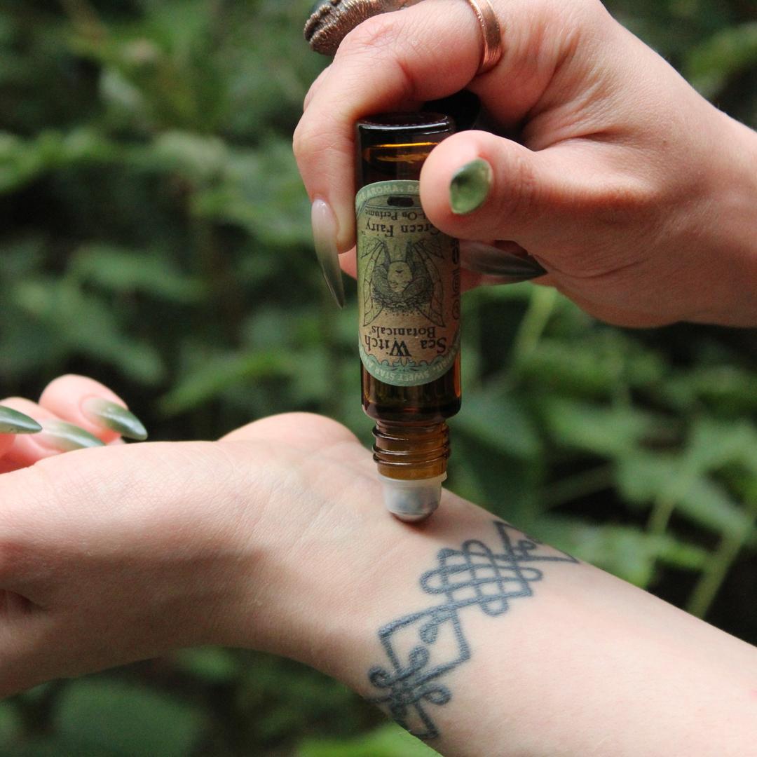 Roll-On Perfume Gift Set with Pure Essential Oils